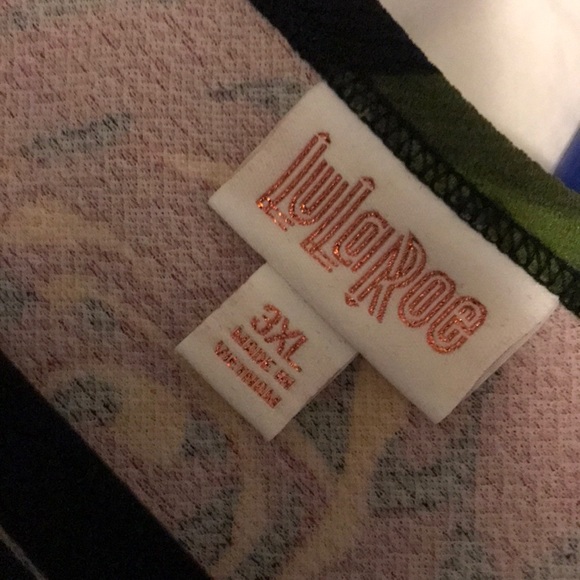 Elegant Debbie Rose Dress - Picture 4 of 4